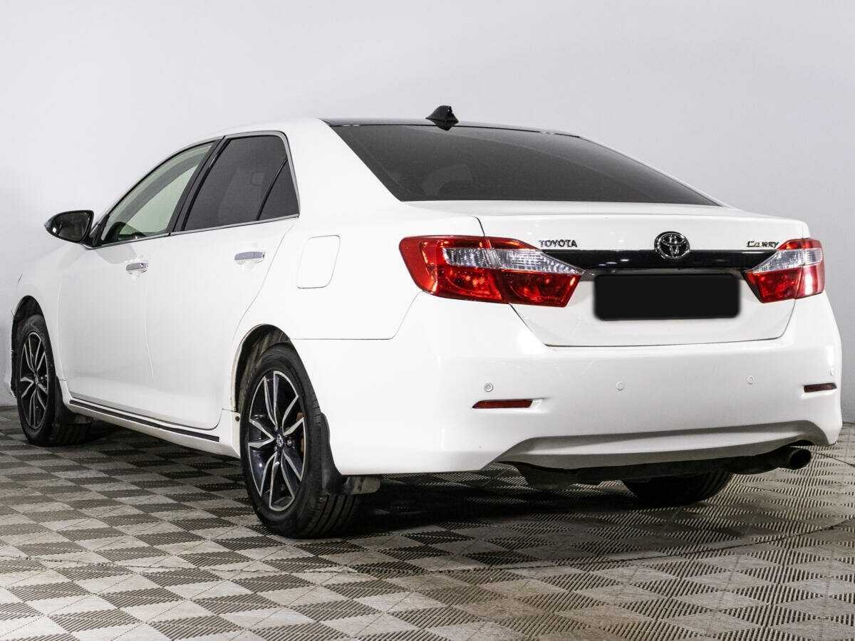Toyota Camry с пробегом — 2012 год. Фото: #4