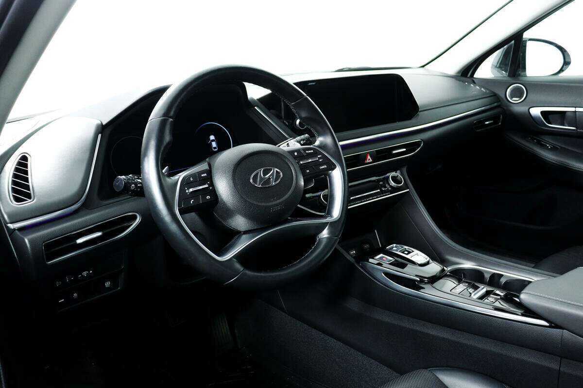 Hyundai Sonata с пробегом — 2020 год. Фото: #12