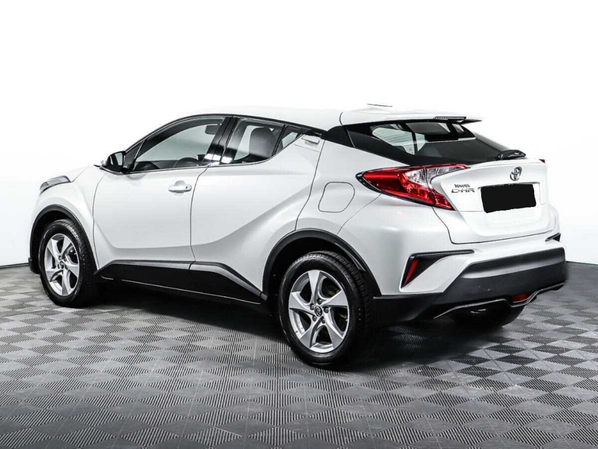 Toyota C-HR с пробегом — 2018 год. Фото: #6