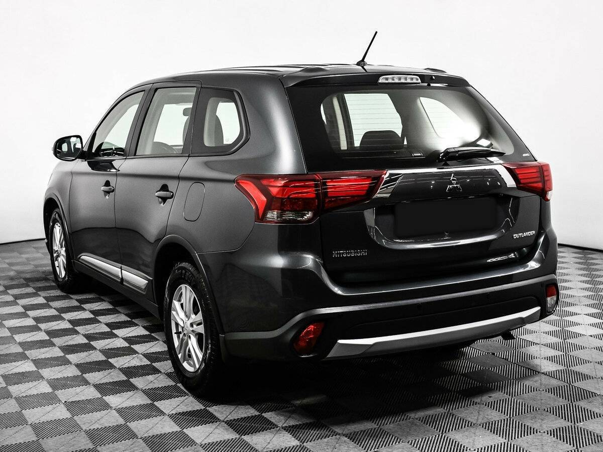 Mitsubishi Outlander с пробегом — 2016 год. Фото: #6