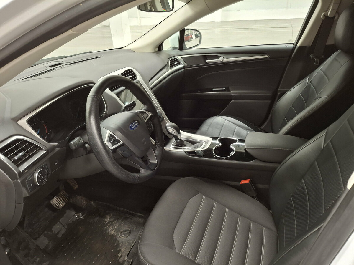 Ford Mondeo с пробегом — 2015 год. Фото: #15