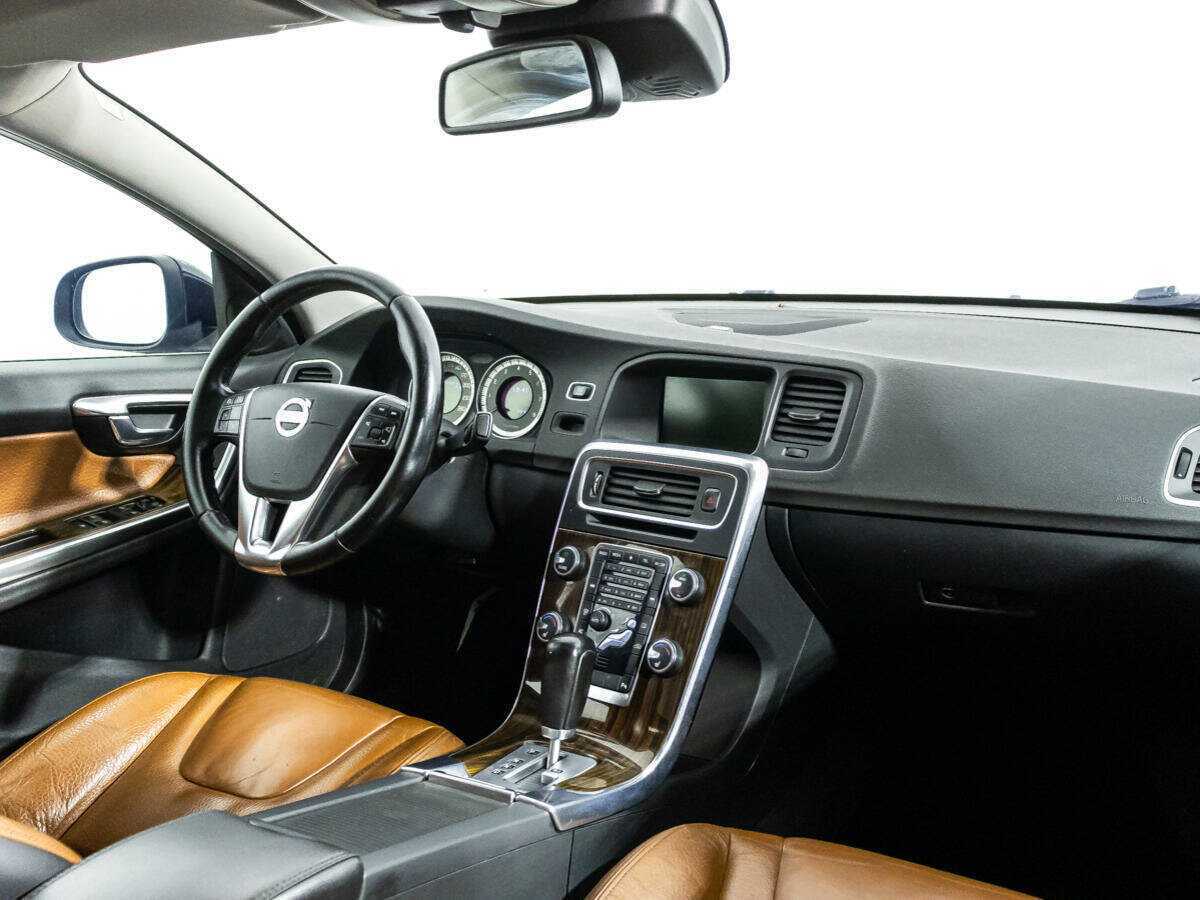 Volvo S60 с пробегом — 2012 год. Фото: #9