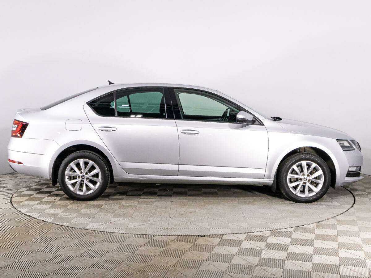 Skoda Octavia с пробегом — 2018 год. Фото: #3