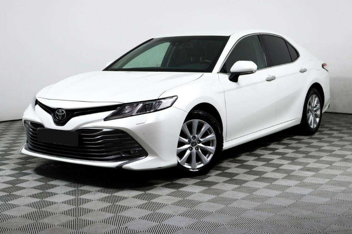 Toyota Camry с пробегом — 2019 год. Посмотреть фото