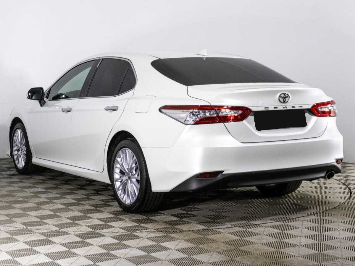 Toyota Camry с пробегом — 2020 год. Фото: #6