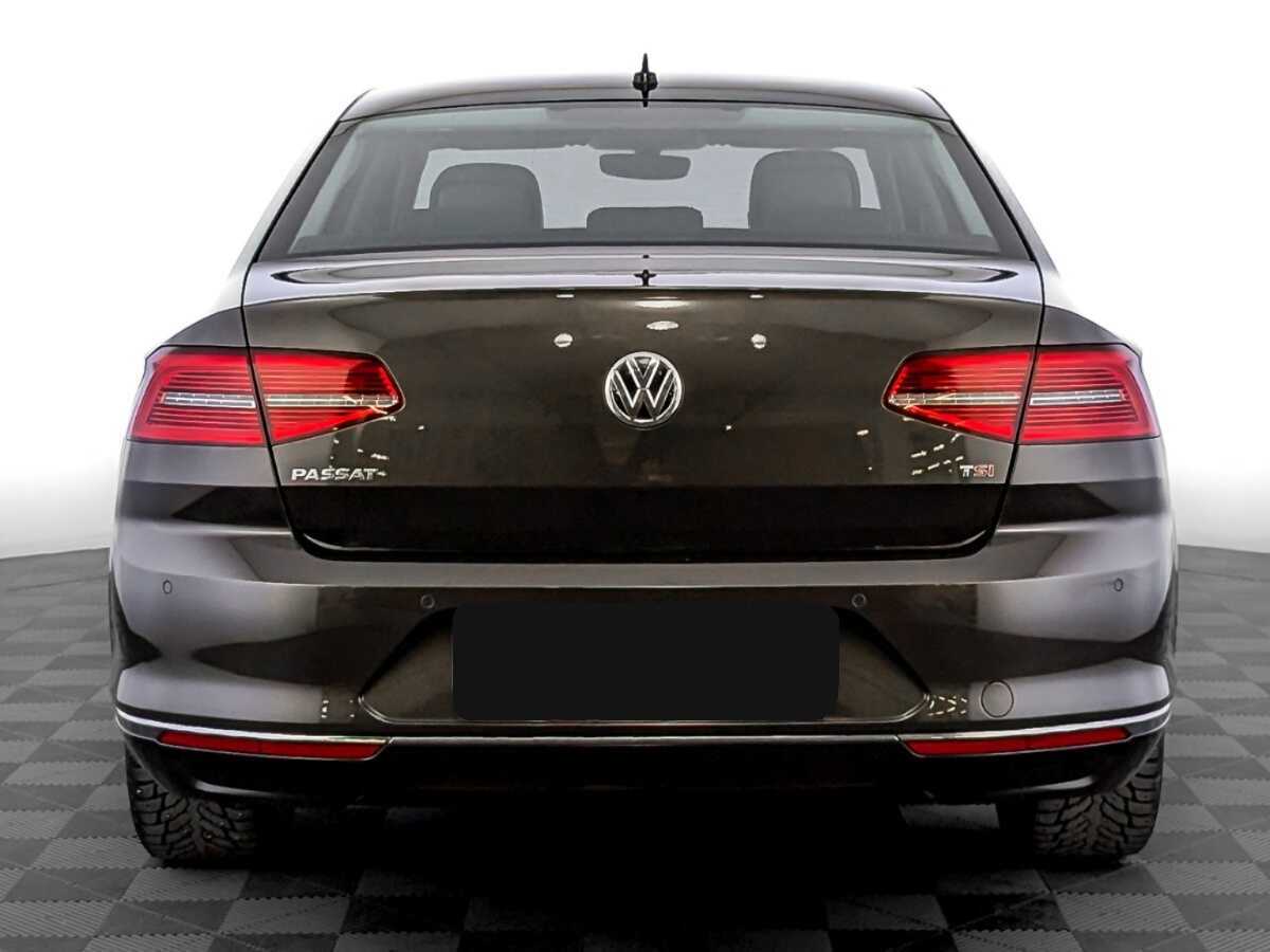 Volkswagen Passat с пробегом — 2017 год. Фото: #5