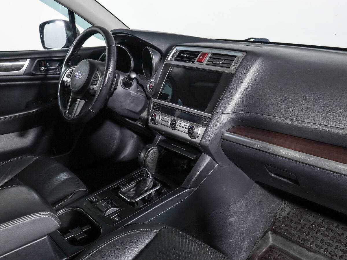 Subaru Outback с пробегом — 2017 год. Фото: #7