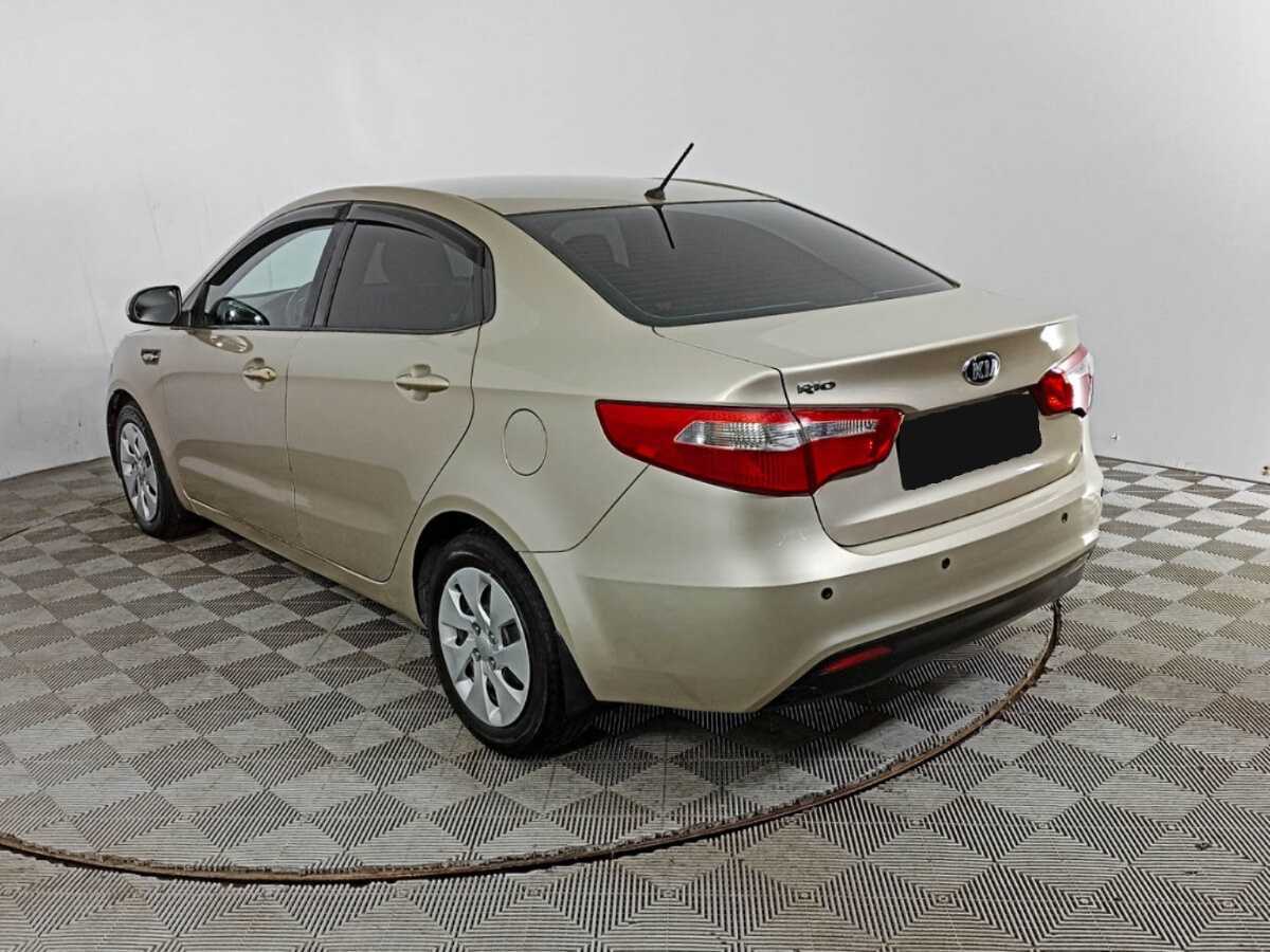 Kia Rio с пробегом — 2014 год. Фото: #6