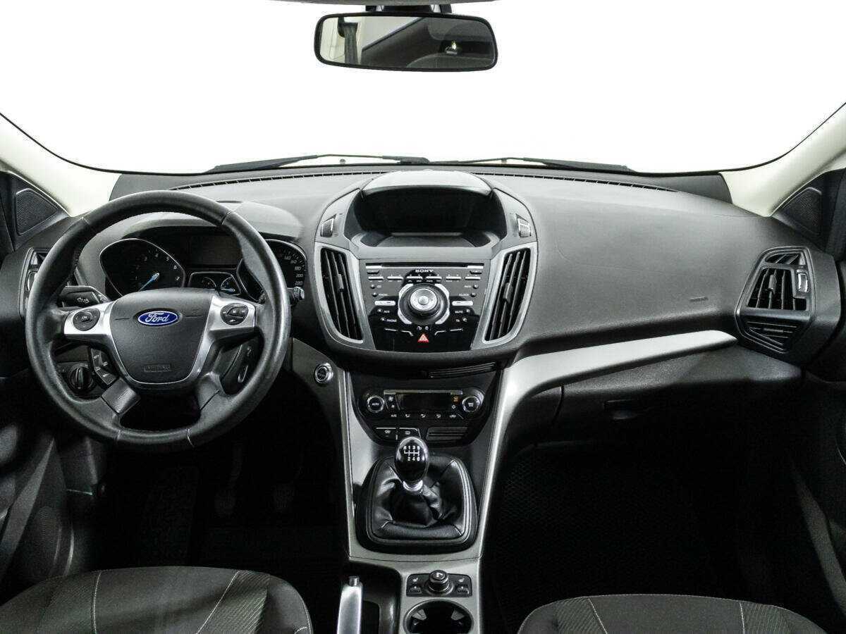 Ford Kuga с пробегом — 2013 год. Фото: #12