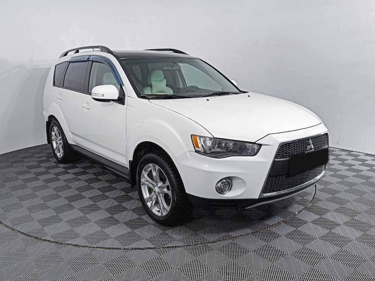 Mitsubishi Outlander с пробегом — 2012 год. Фото: #2