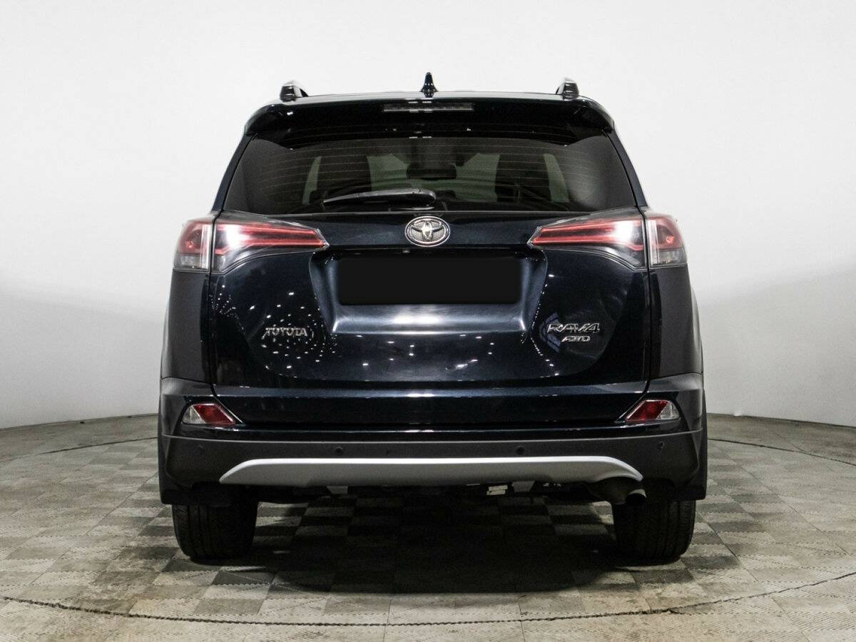 Toyota RAV4 с пробегом — 2017 год. Фото: #5