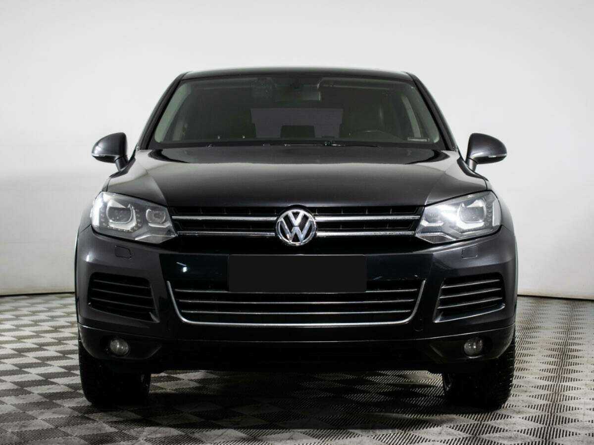 Volkswagen Touareg с пробегом — 2012 год. Фото: #1