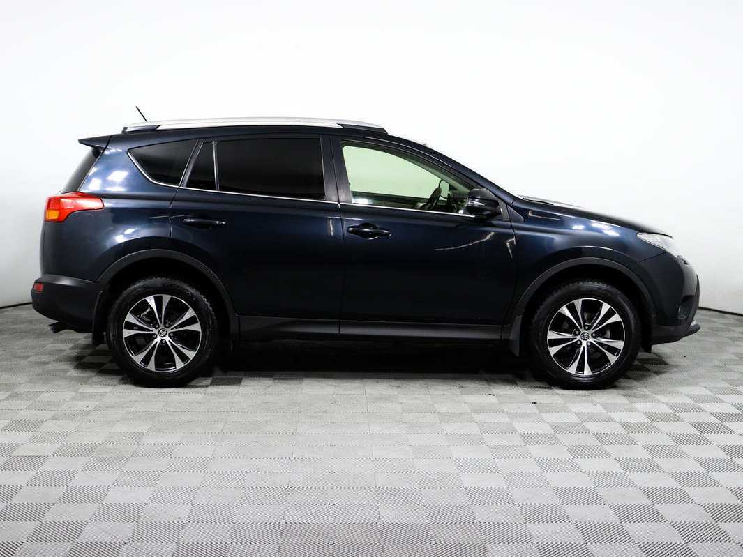 Toyota RAV4 с пробегом — 2015 год. Фото: #3