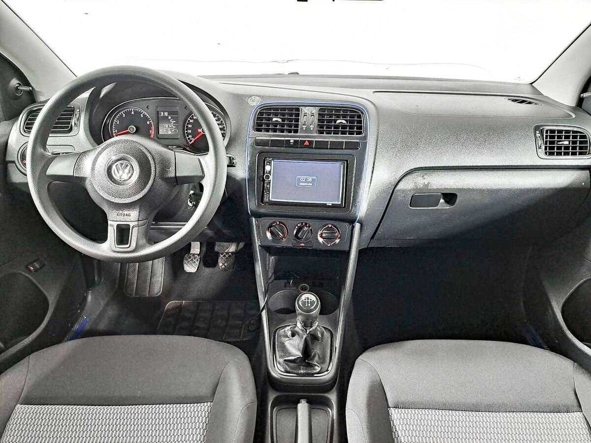 Volkswagen Polo с пробегом — 2014 год. Фото: #9