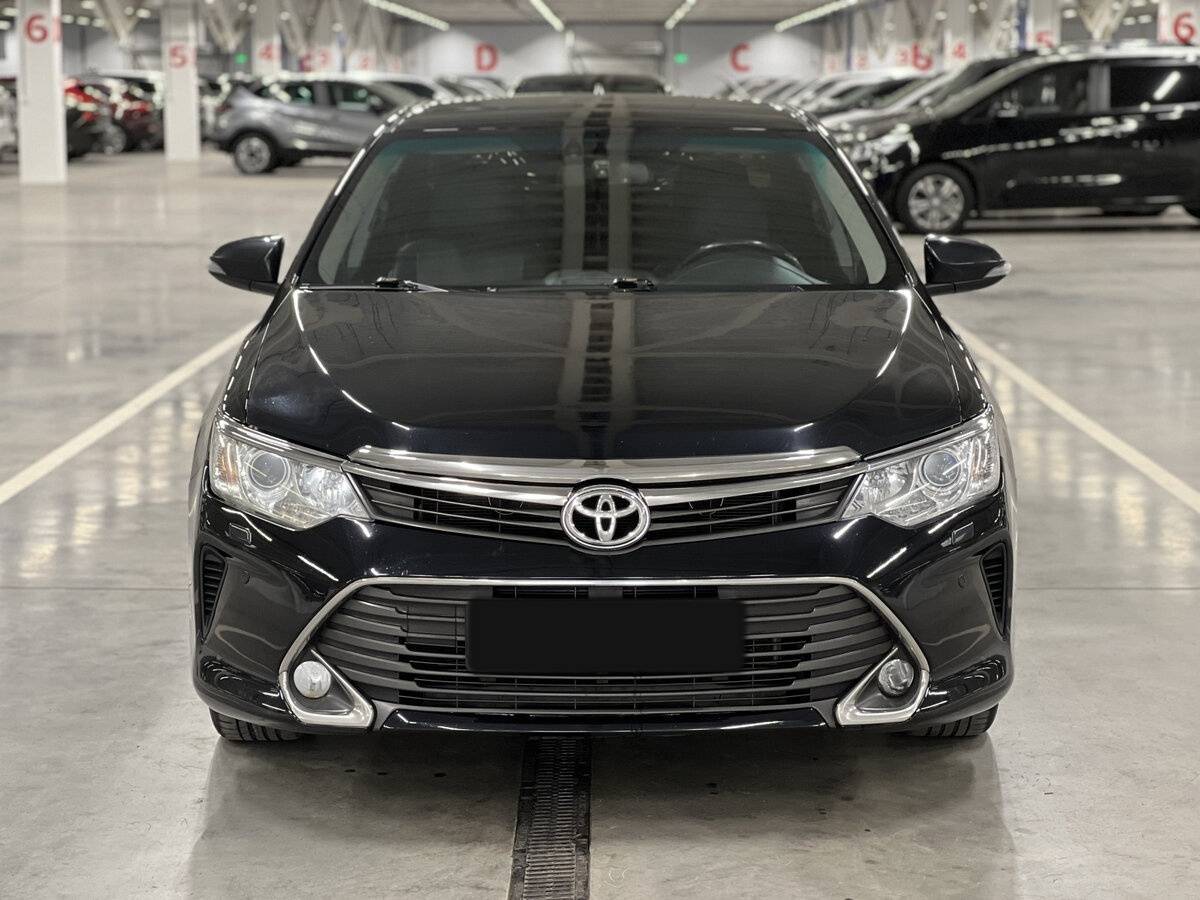 Toyota Camry с пробегом — 2015 год. Фото: #1