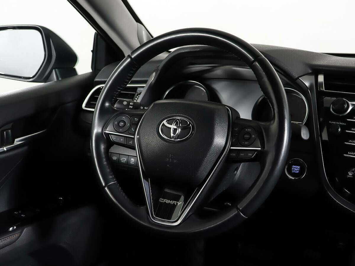Toyota Camry с пробегом — 2020 год. Фото: #13