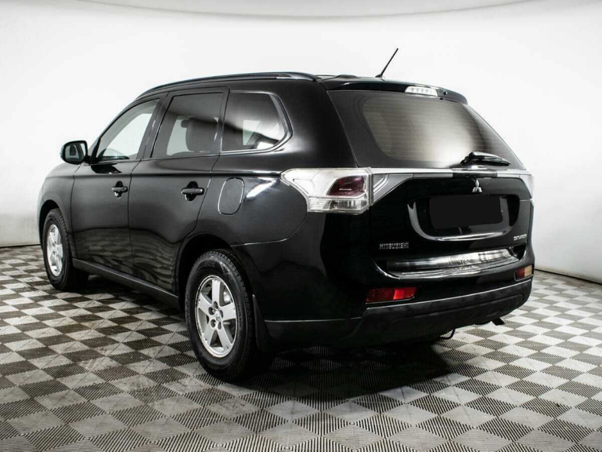 Mitsubishi Outlander с пробегом — 2013 год. Фото: #6