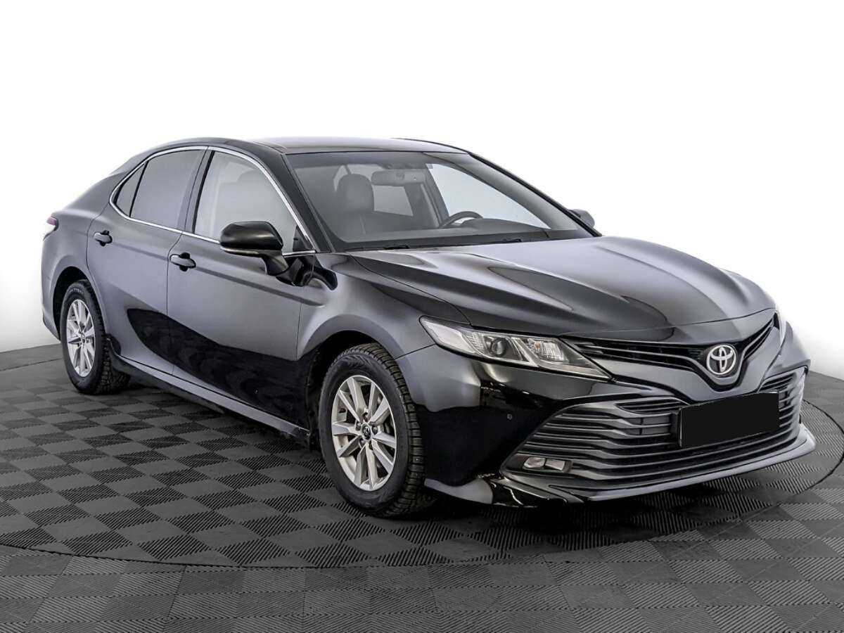 Toyota Camry с пробегом — 2019 год. Фото: #2