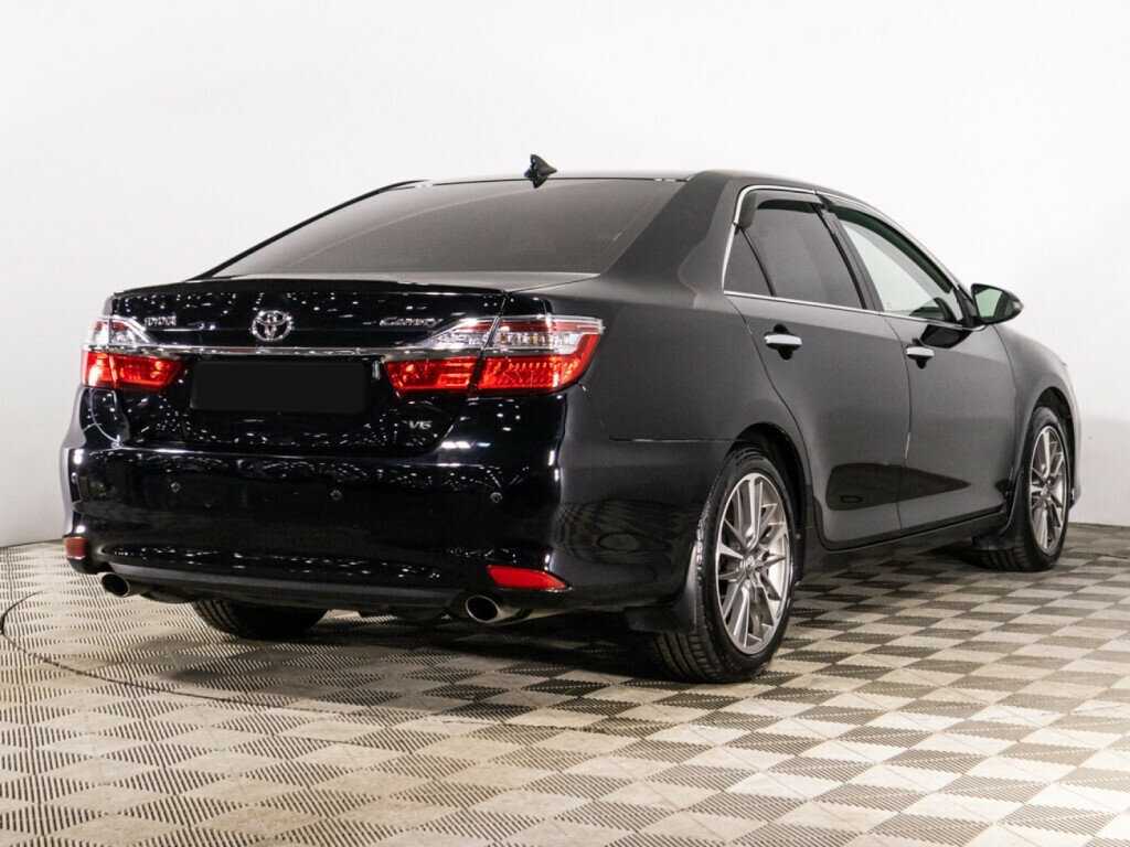 Toyota Camry с пробегом — 2016 год. Фото: #4