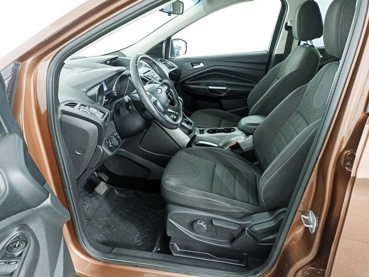 Ford Kuga с пробегом — 2013 год. Фото: #12