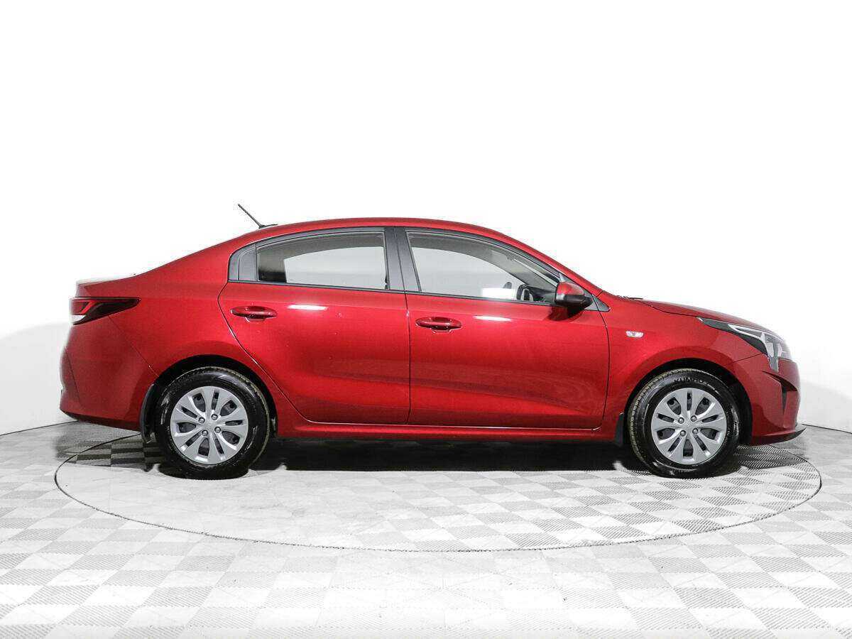 Kia Rio с пробегом — 2021 год. Фото: #3