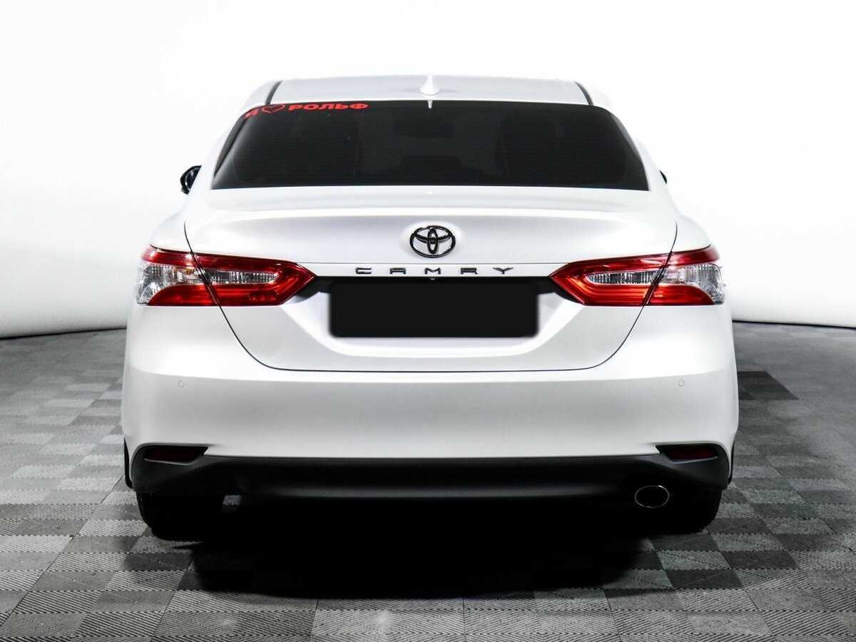 Toyota Camry с пробегом — 2019 год. Фото: #5