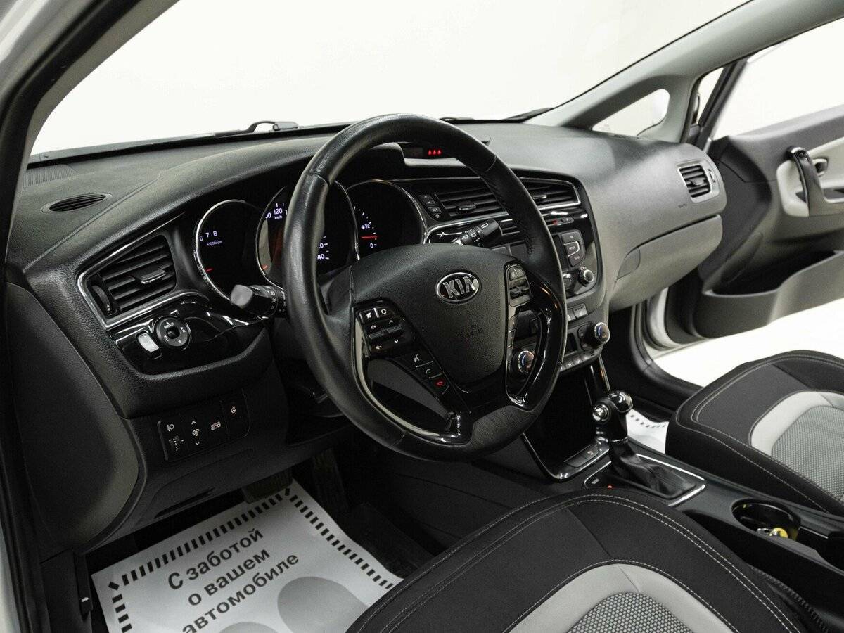 Kia Ceed с пробегом — 2016 год. Фото: #10