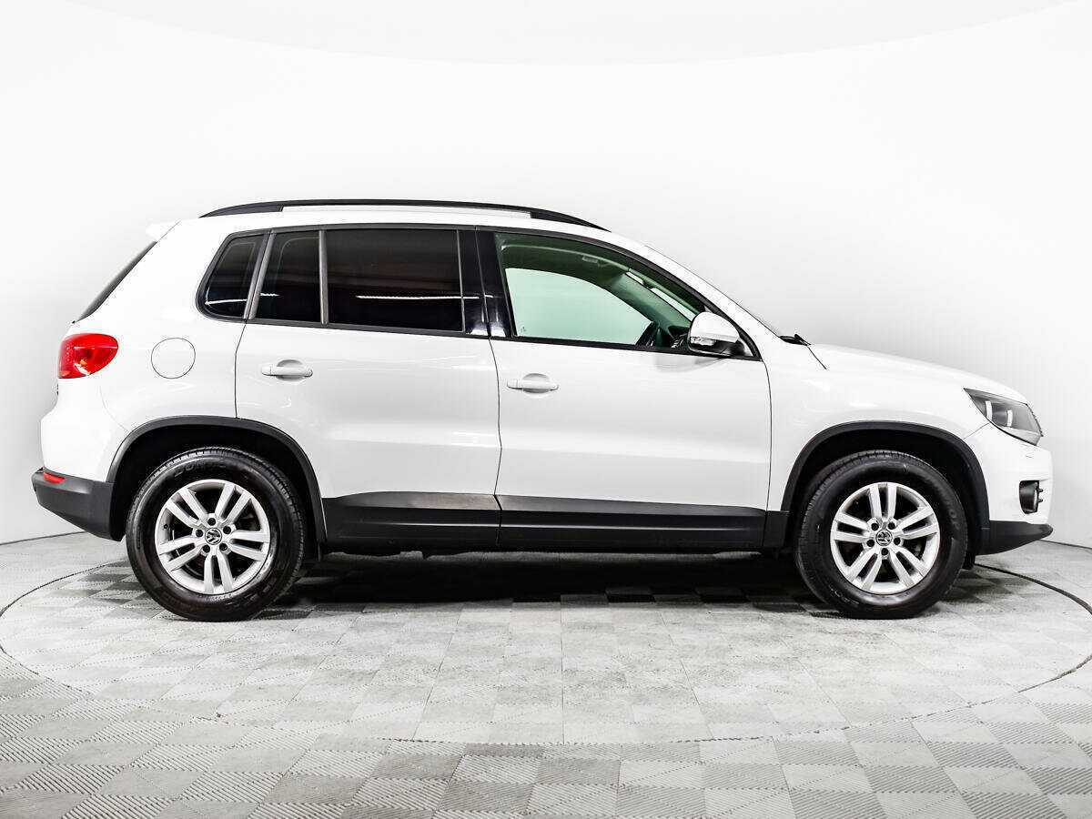 Volkswagen Tiguan с пробегом — 2015 год. Фото: #3