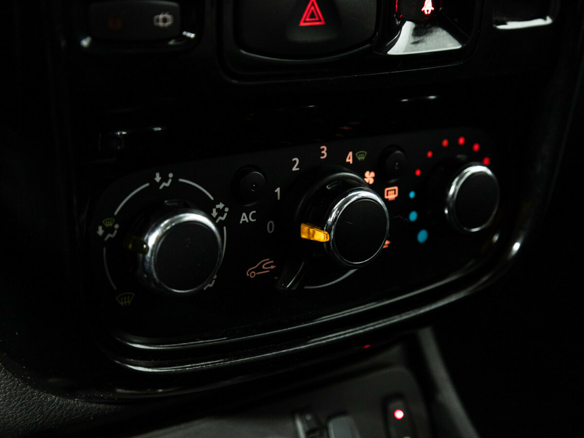 Renault Duster с пробегом — 2013 год. Фото: #13
