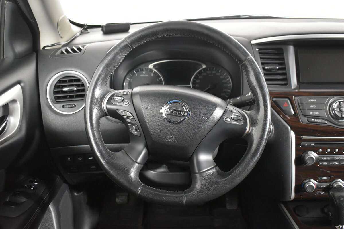 Nissan Pathfinder с пробегом — 2015 год. Фото: #23