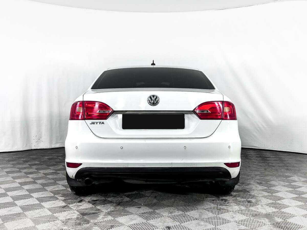 Volkswagen Jetta с пробегом — 2013 год. Фото: #5