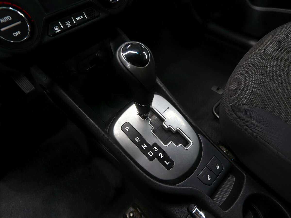 Kia Rio с пробегом — 2012 год. Фото: #15