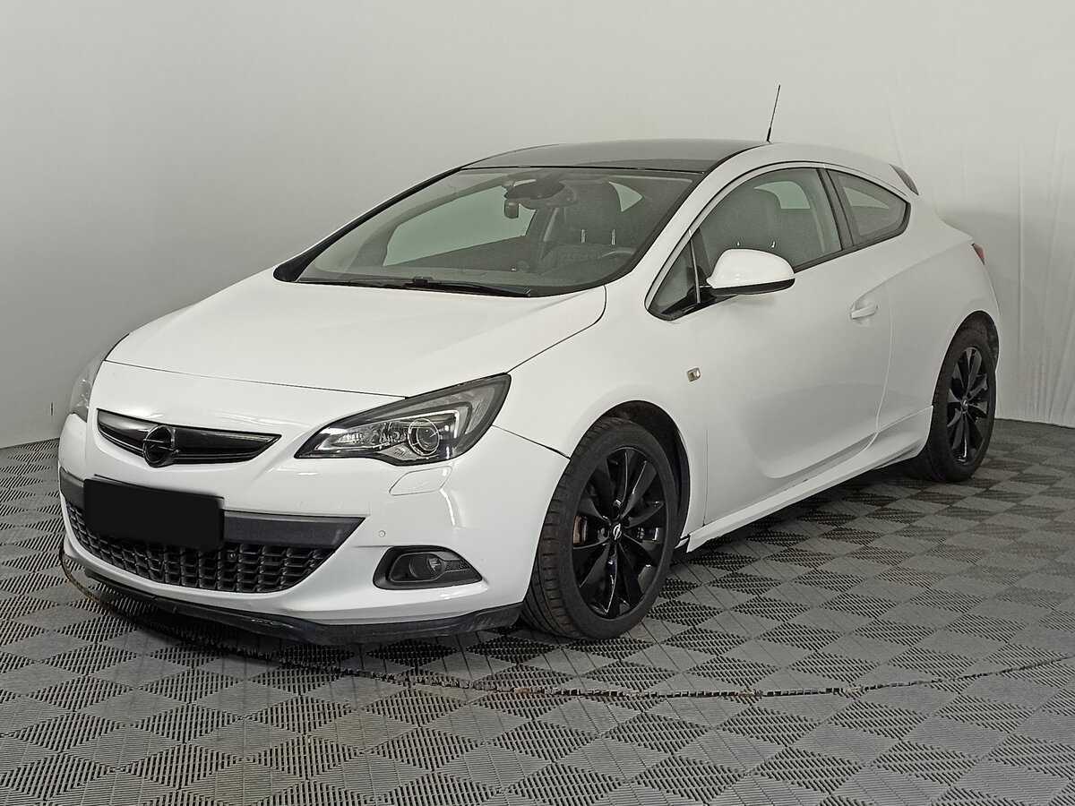 Opel Astra с пробегом — 2013 год. Фото: #0