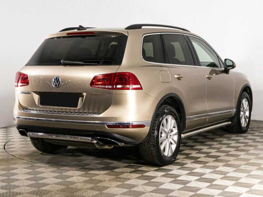 Volkswagen Touareg с пробегом — 2015 год. Фото: #4