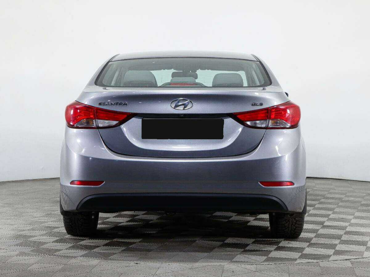 Hyundai Elantra с пробегом — 2014 год. Фото: #5
