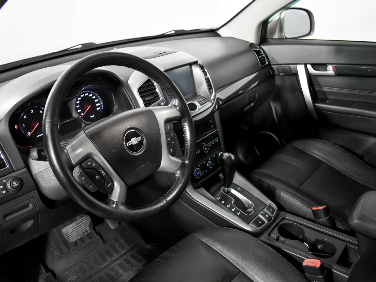 Chevrolet Captiva с пробегом — 2013 год. Фото: #6