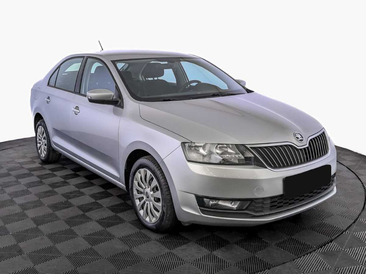 Skoda Rapid с пробегом — 2018 год. Фото: #2