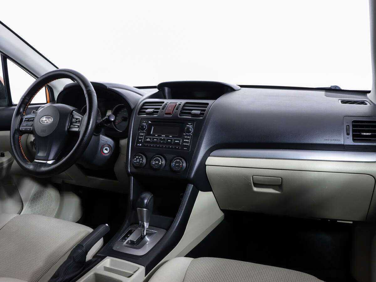 Subaru XV с пробегом — 2012 год. Фото: #8