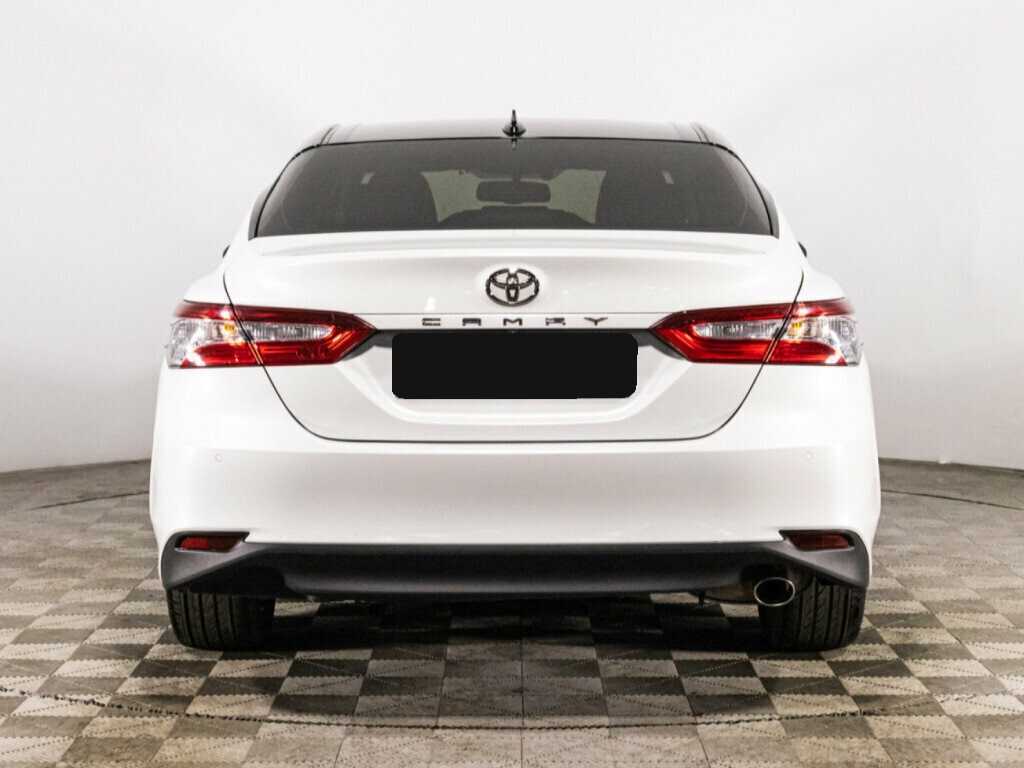 Toyota Camry с пробегом — 2020 год. Фото: #5