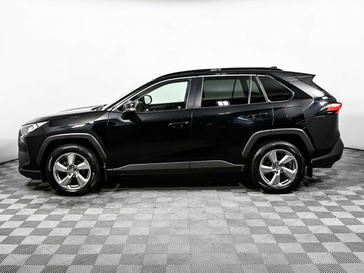 Toyota RAV4 с пробегом — 2020 год. Фото: #7