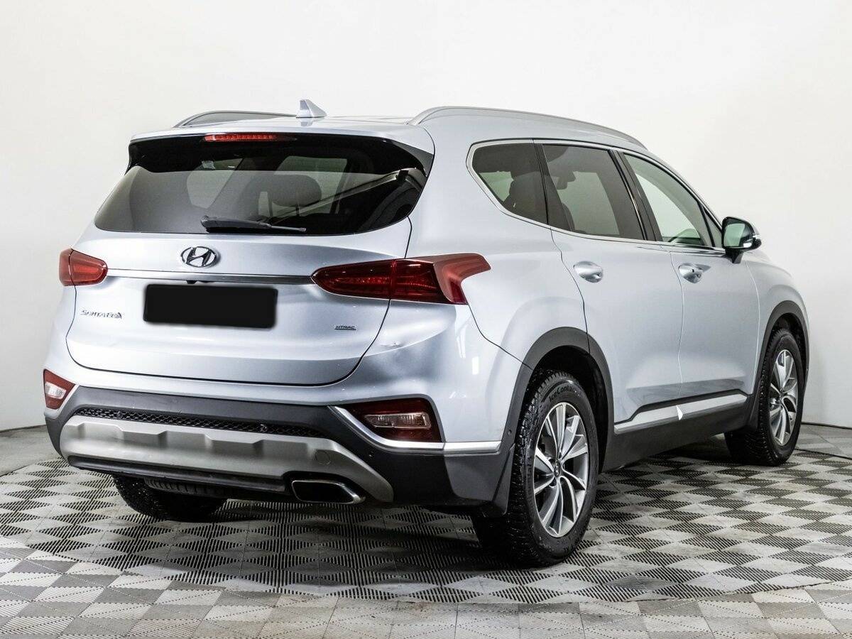 Hyundai Santa Fe с пробегом — 2018 год. Фото: #3