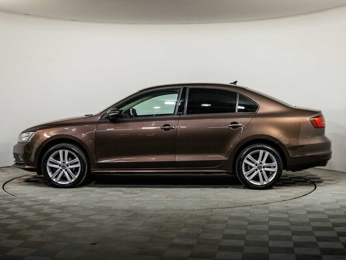 Volkswagen Jetta с пробегом — 2016 год. Фото: #6