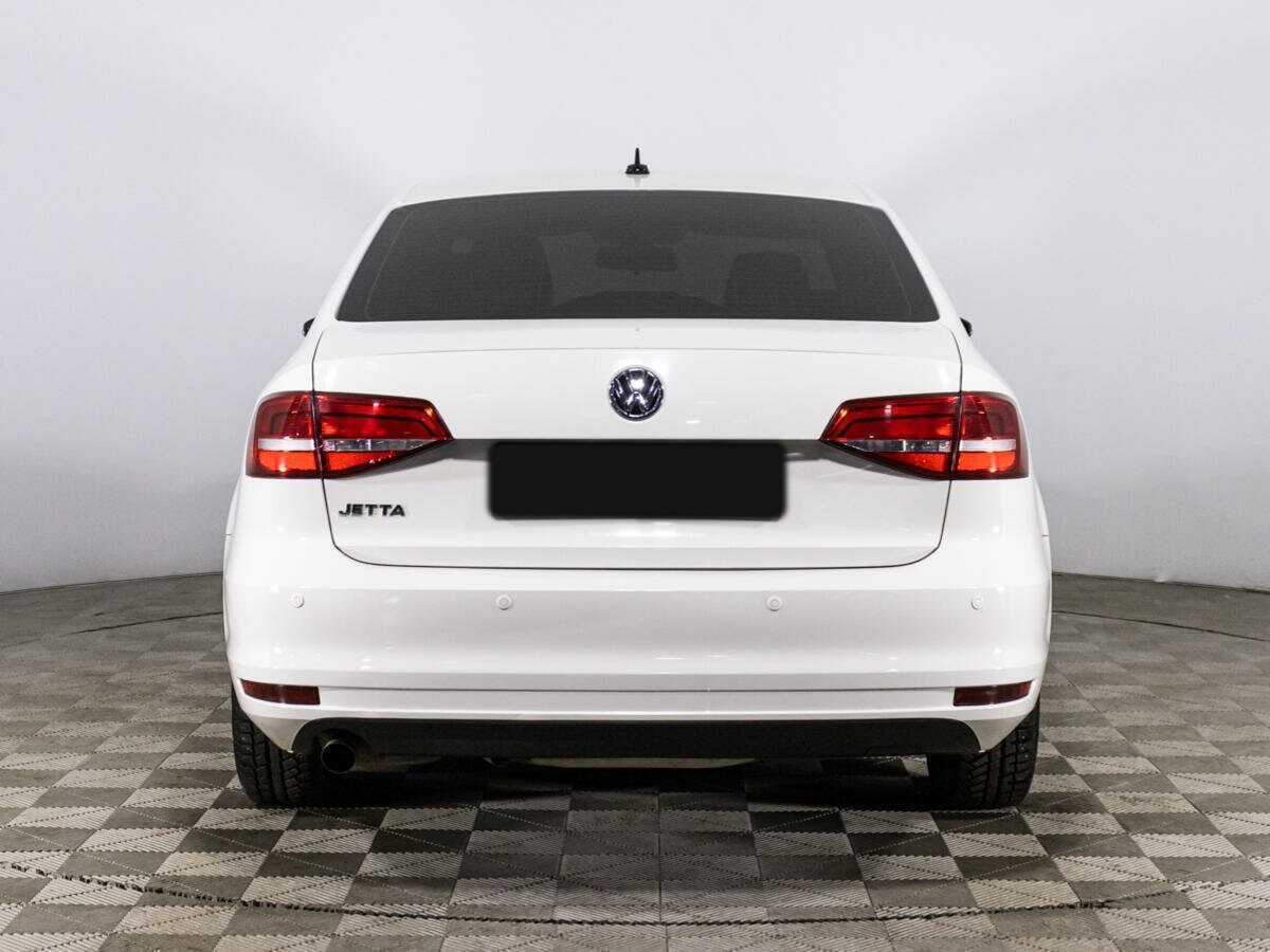 Volkswagen Jetta с пробегом — 2015 год. Фото: #5