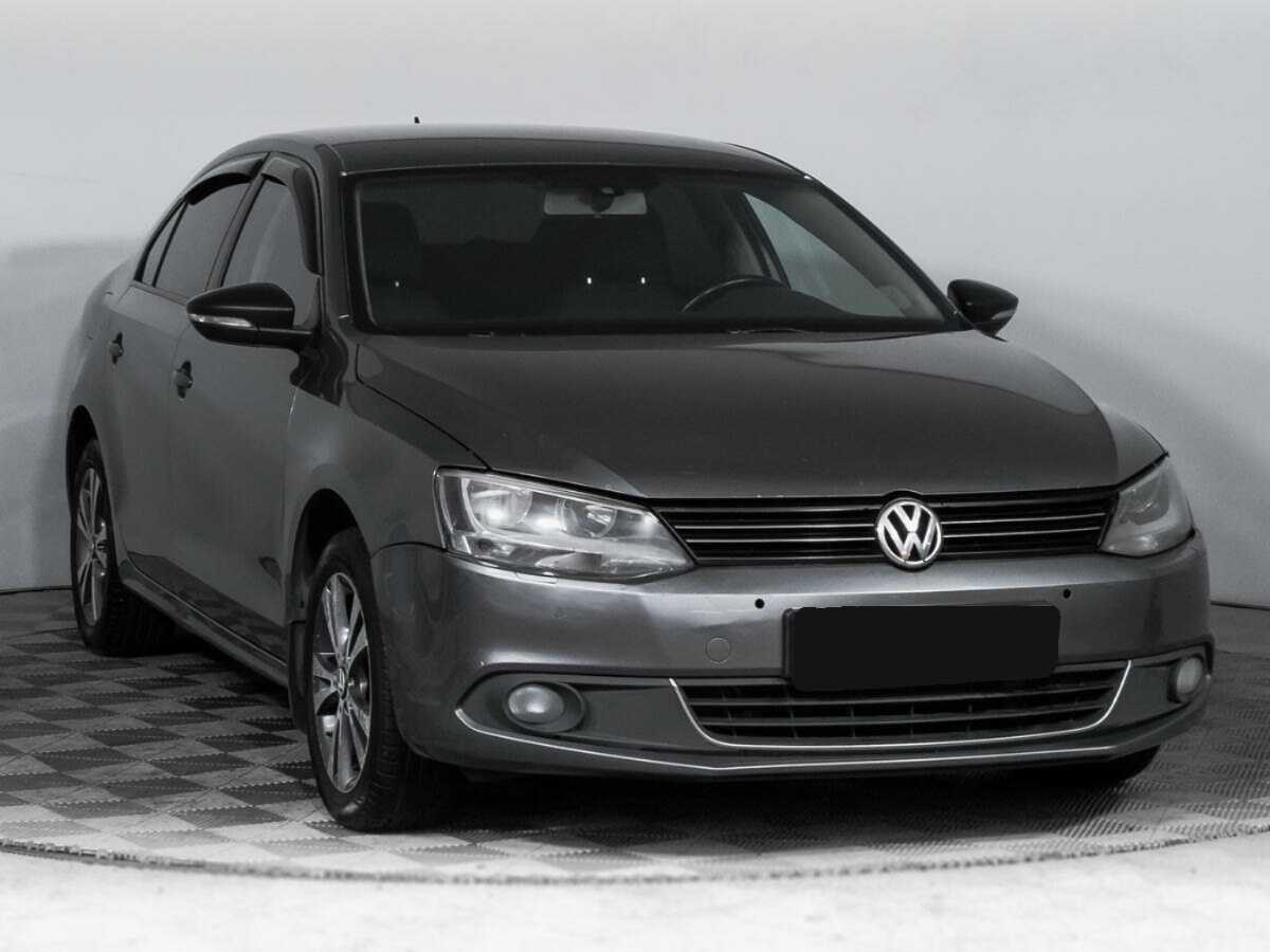 Volkswagen Jetta с пробегом — 2014 год. Фото: #2