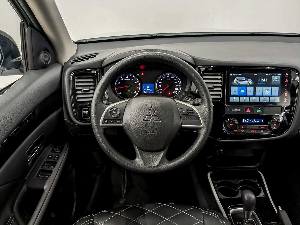 Mitsubishi Outlander с пробегом — 2022 год. Фото: #18
