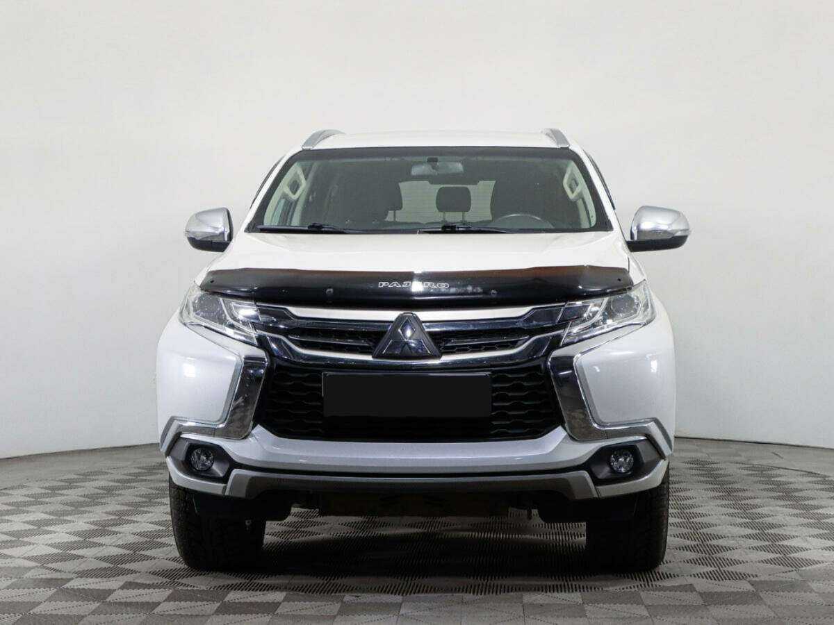 Mitsubishi Pajero Sport с пробегом — 2018 год. Фото: #1
