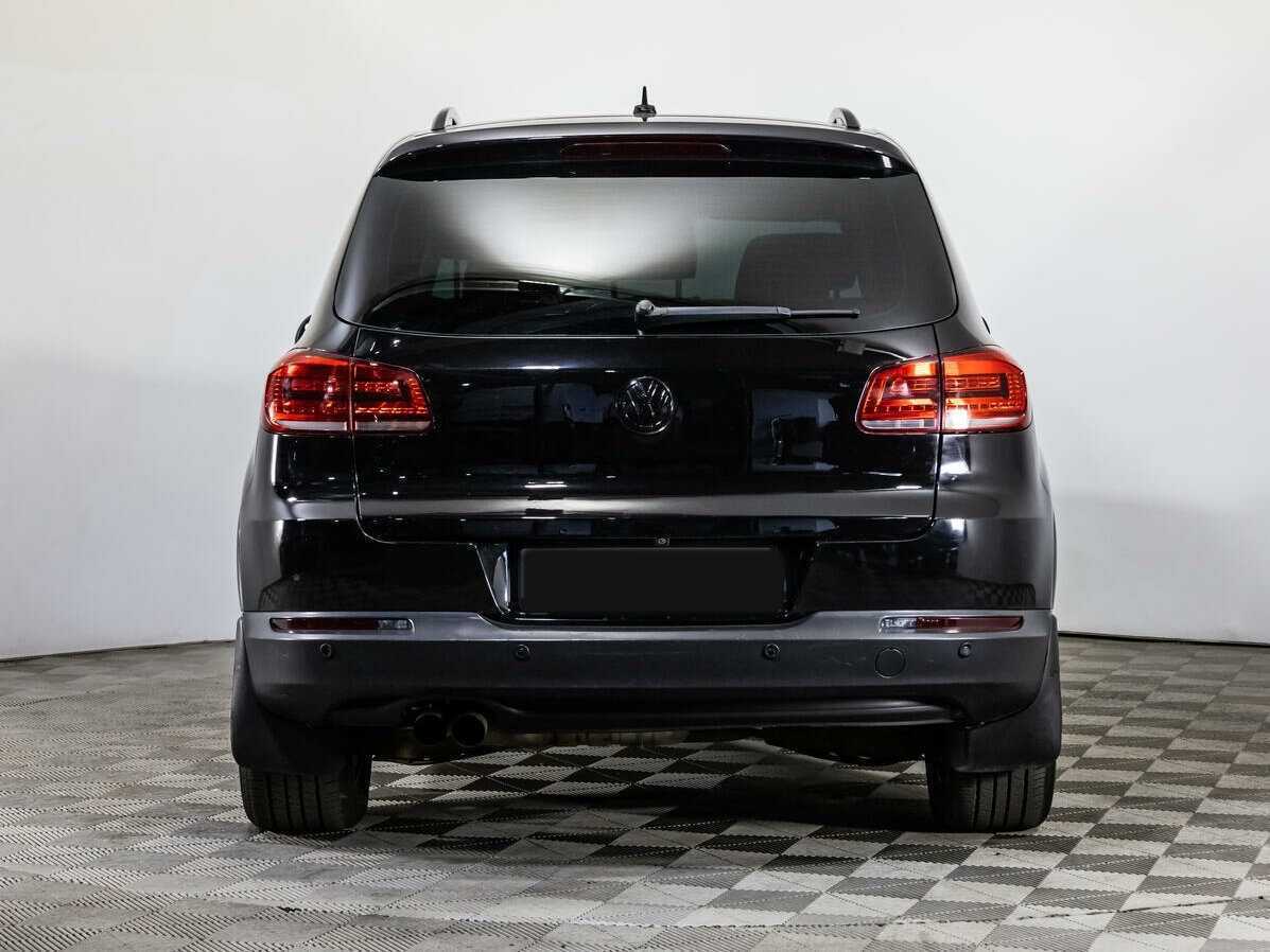 Volkswagen Tiguan с пробегом — 2015 год. Фото: #4