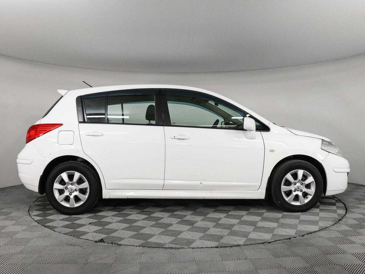 Nissan Tiida с пробегом — 2013 год. Фото: #3