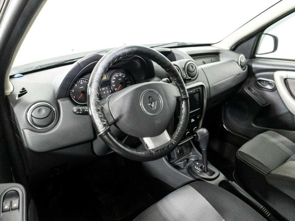 Renault Duster с пробегом — 2015 год. Фото: #10
