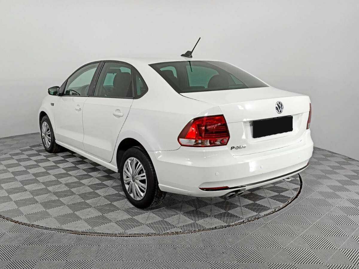 Volkswagen Polo с пробегом — 2018 год. Фото: #5